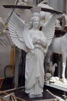 Reconstruction Angel, scale 1:1, plaster cast, addition in clay