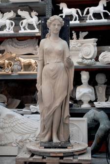 Rekonstruktion weibliche Figur in Modellton