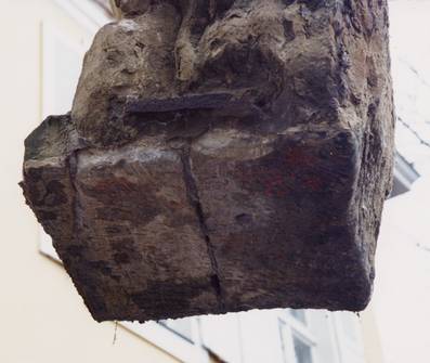 Thecla, detail plinth, findings