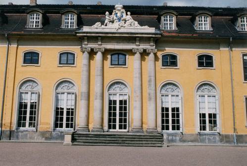 Schloss Mosigkau, Gesamtansicht