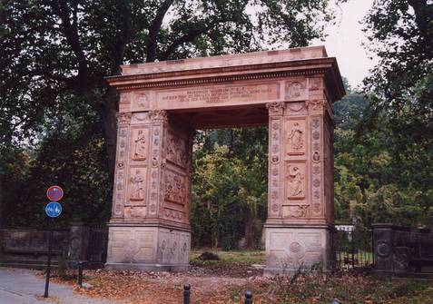 Triumphal arch in Potsdam, final